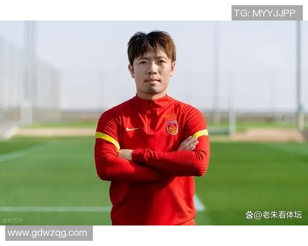 中国足球明星伤疤背后的故事与荣耀如何塑造他们的职业生涯与精神追求